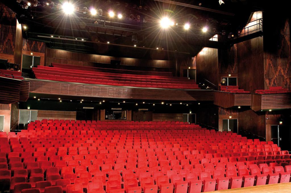 Van Der Valk Theaterhotel Almelo Exterior foto